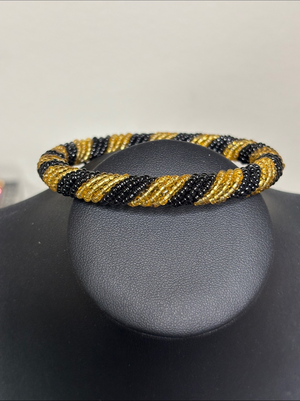 Vintage Gold Black Spiral Glass Beaded Bangle Bracelet